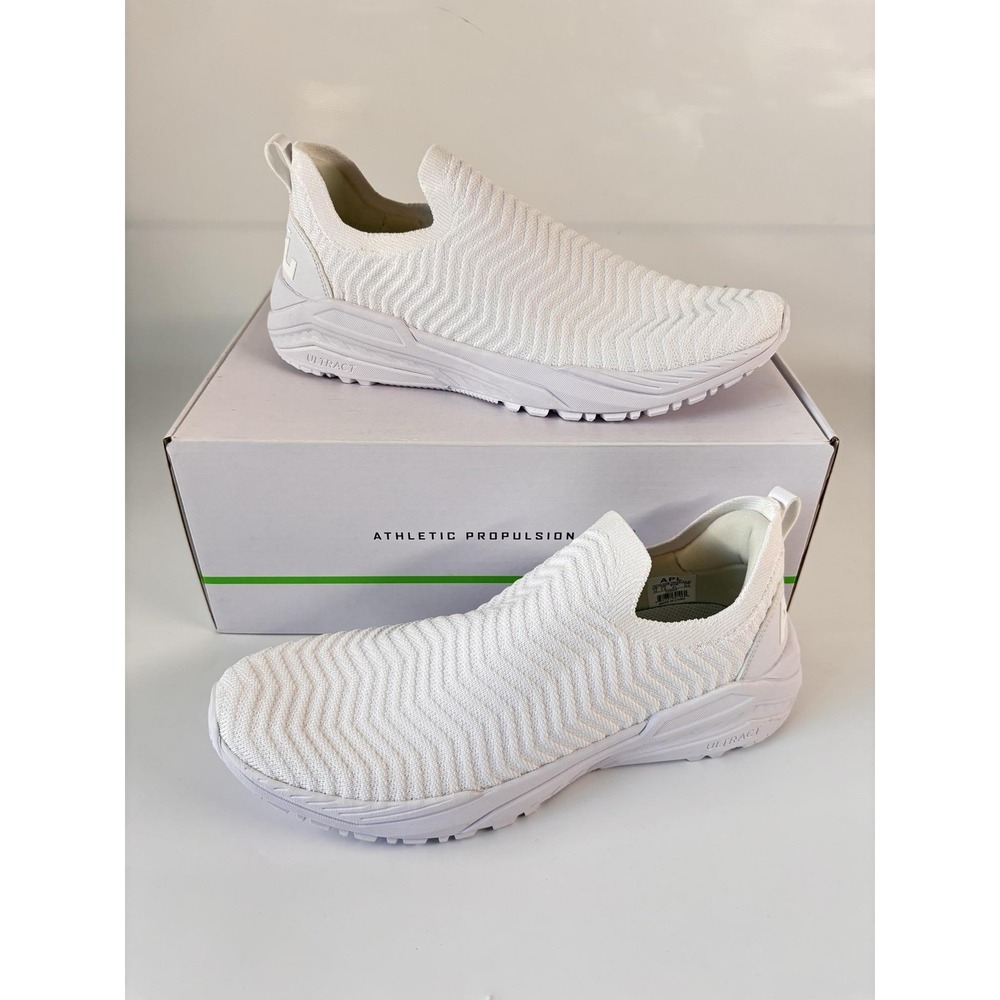 APL Techloom Traveler Shoes Womens 10 White Knit Chevron Slip On Walking